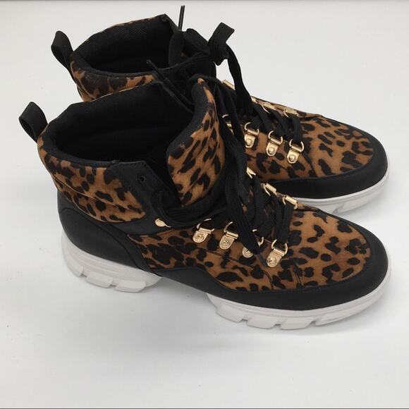 NIB Shoe Dazzle Lace Me Up Lug Sole Sneaker - 8.5 - Picture 6 of 15